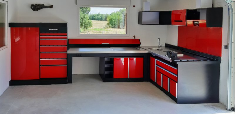 Ensemble rouge en L